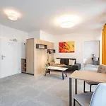 Alure Residences 12 & 24h Self Check-in & Private Parking Next To The Building Included, Center Right On Snp Square In A Quiet Passage, New Building, In Town Apartamento Banská Bystrica