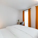 Apartamento Alure Residences 12 & 24h Self Check-in & Private Parking Next To The Building Included, Center Right On Snp Square In A Quiet Passage, New Building, In Town *