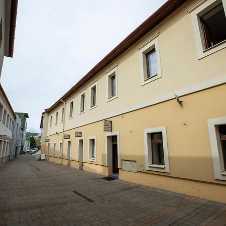 Alure Residences 12 & 24h Self Check-in & Private Parking Next To The Building Included, Center Right On Snp Square In A Quiet Passage, New Building, In Town Банска-Бистрица