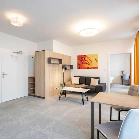 Alure Residences 12 & 24h Self Check-in & Private Parking Next To The Building Included, Center Right On Snp Square In A Quiet Passage, New Building, In Town Διαμέρισμα Μπάνσκα Μπίστριτσα
