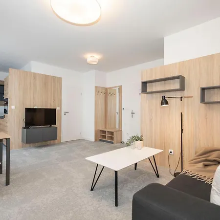 Apartament Alure Residences 12 & 24h Self Check-in & Private Parking Next To The Building Included, Center Right On Snp Square In A Quiet Passage, New Building, In Town Bańska Bystrzyca