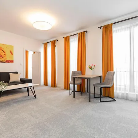 アパート Alure Residences 12 & 24h Self Check-in & Private Parking Next To The Building Included, Center Right On Snp Square In A Quiet Passage, New Building, In Town *