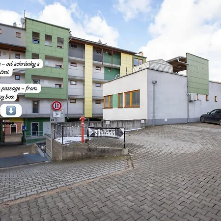 Alure Residences 12 & 24h Self Check-in & Private Parking Next To The Building Included, Center Right On Snp Square In A Quiet Passage, New Building, In Town * Banská Bystrica