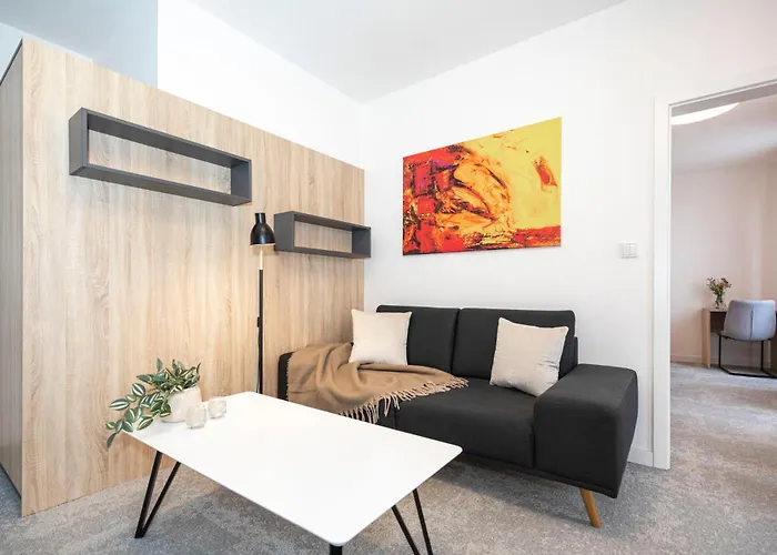 Alure Residences 12 & 24h Self Check-in & Private Parking Next To The Building Included, Center Right On Snp Square In A Quiet Passage, New Building, In Town