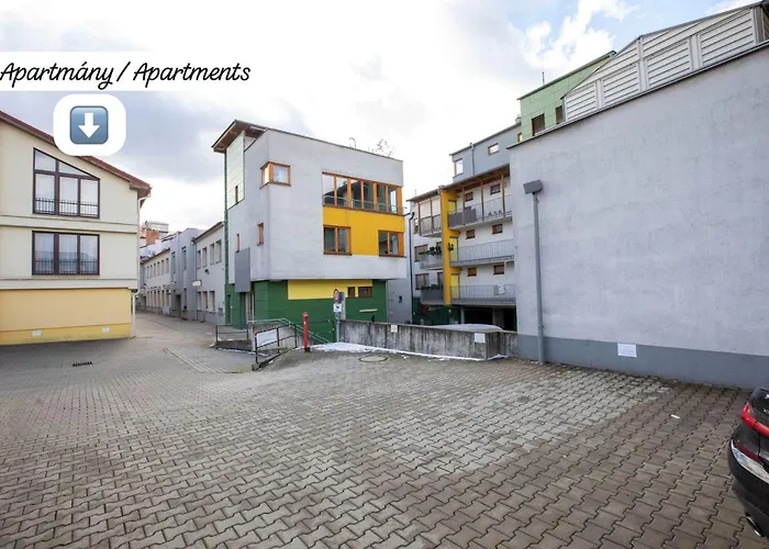 Alure Residences 12 & 24h Self Check-in & Private Parking Next To The Building Included, Center Right On Snp Square In A Quiet Passage, New Building, In Town Appartement